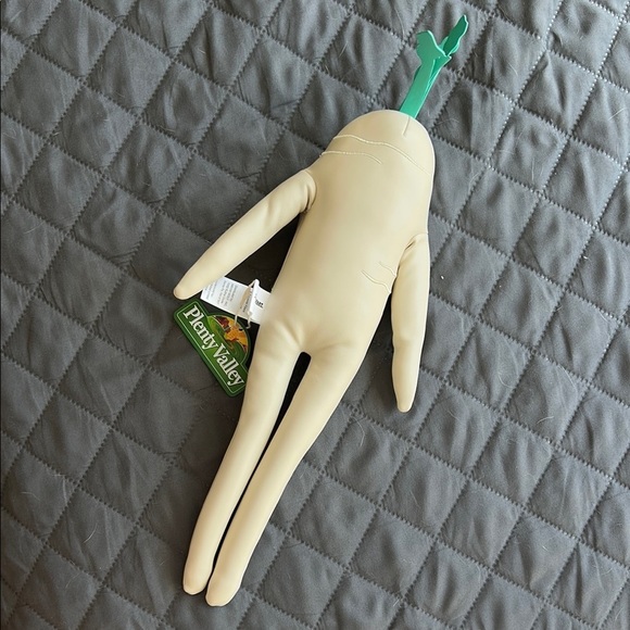 Meow Wolf Omega Mart Daikon Posable Plushie - Picture 1 of 9